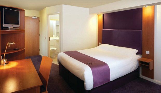 Premier Inn West Bromwich Central Exteriör bild